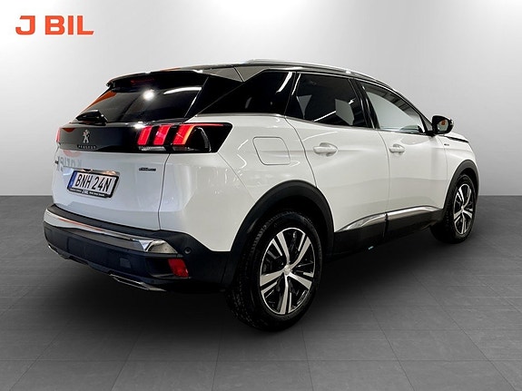 Peugeot 3008 3 of 5