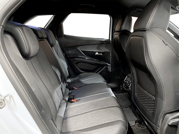 Peugeot 3008 12 of 15