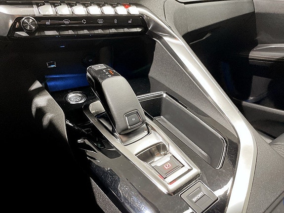 Peugeot 3008 10 of 15