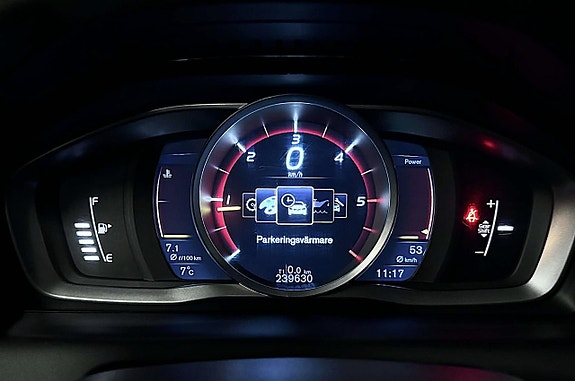 Volvo XC60 18 of 22