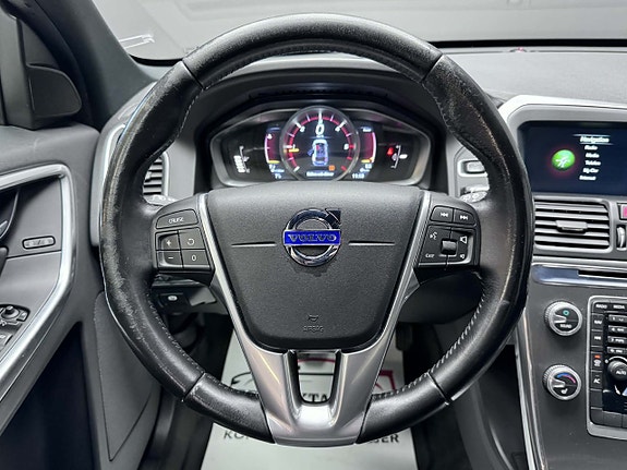 Volvo XC60 15 of 22