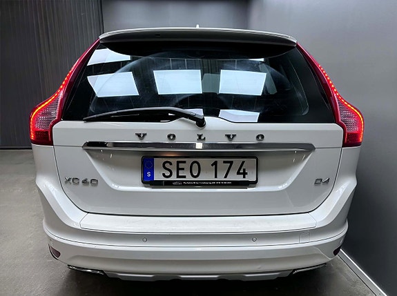 Volvo XC60 7 of 22
