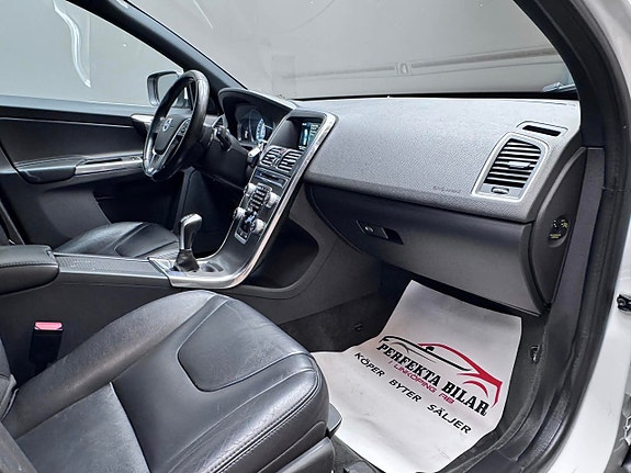 Volvo XC60 12 of 22