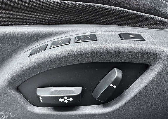 Volvo XC60 16 of 22