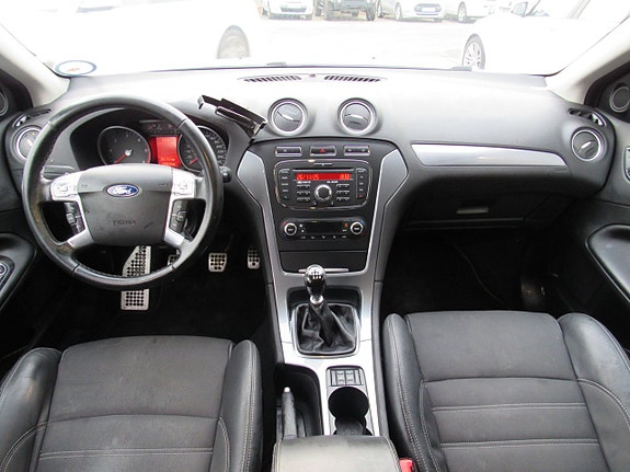 Ford Mondeo 14 of 14