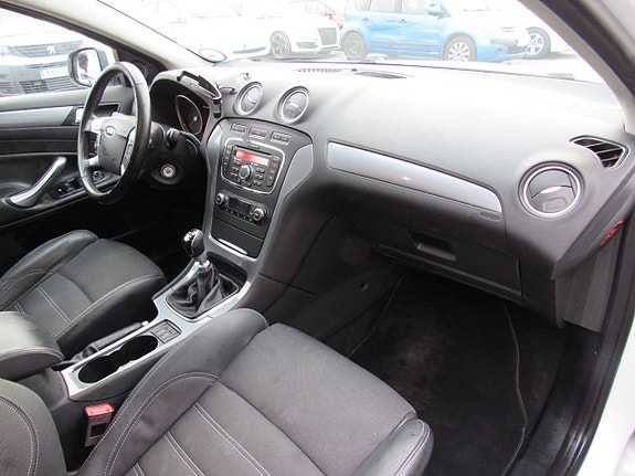 Ford Mondeo 9 of 14
