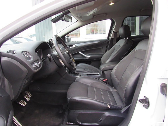 Ford Mondeo 12 of 14