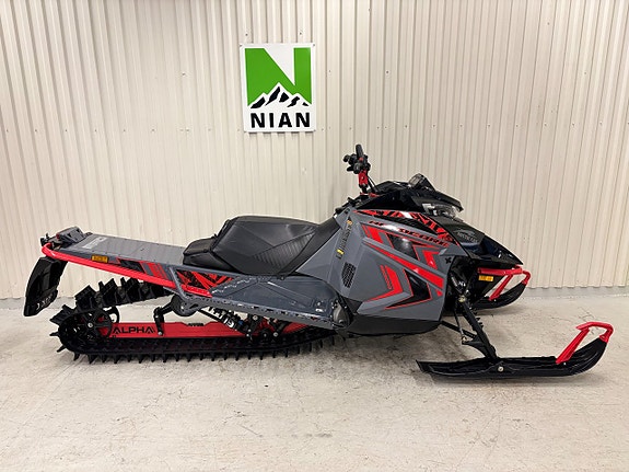 Arctic-cat M 8000 Hardcore Alpha 154