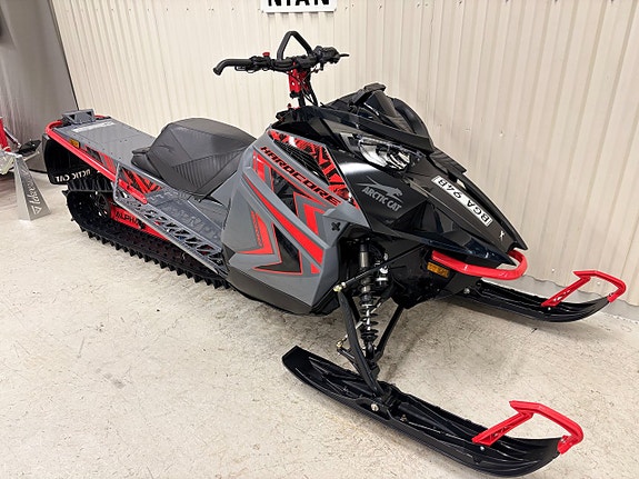 Arctic Cat M 8000 Hardcore Alpha 154 2 of 5