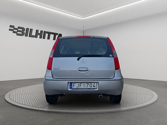 Mitsubishi Colt 5 of 12