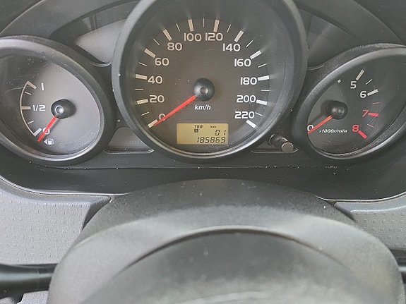 Mitsubishi Colt 9 of 12