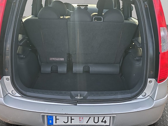 Mitsubishi Colt 12 of 12