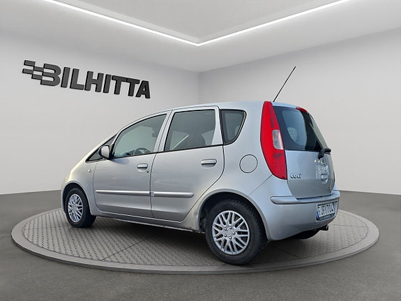 Mitsubishi Colt 4 of 12
