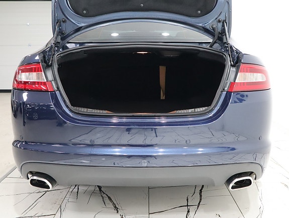 Jaguar XF 6 of 20