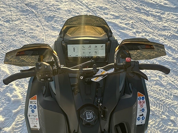 Ski-Doo MXZ X-RS Competiton 850 E-Tec Turbo R *HUB -26 4 of 5