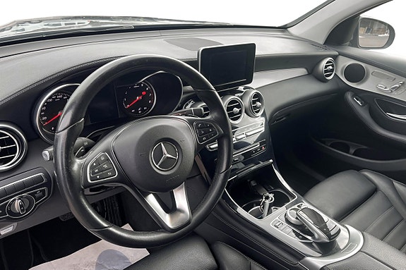 Mercedes-Benz GLC250 7 of 11
