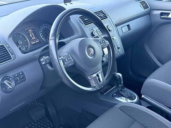 Volkswagen Touran 5 of 5