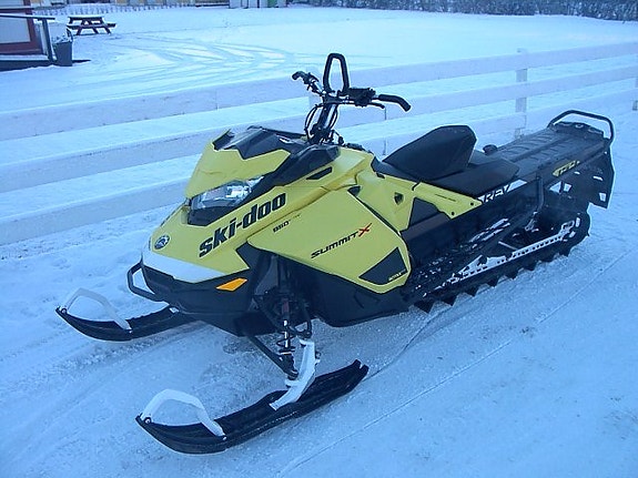 Ski Doo Summit X 154 2020