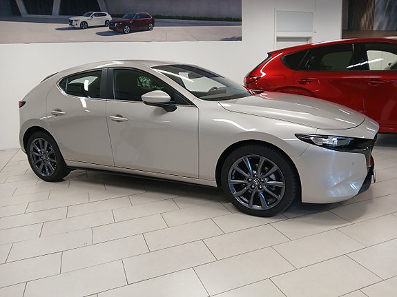 Mazda 3 2 of 17