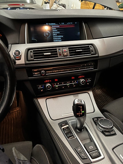 BMW 520d 4 of 5