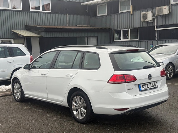 Volkswagen Golf VII 9 of 9