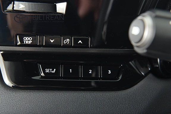 Lexus RX450h+ 18 of 20