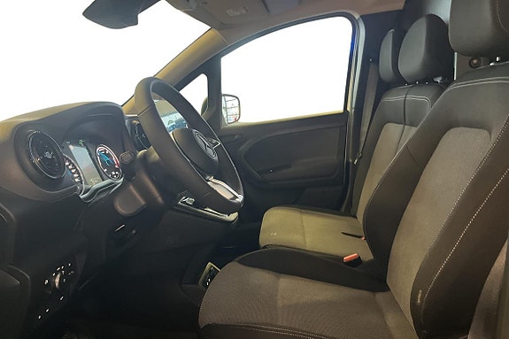 Mercedes-Benz eCitan 11 of 17