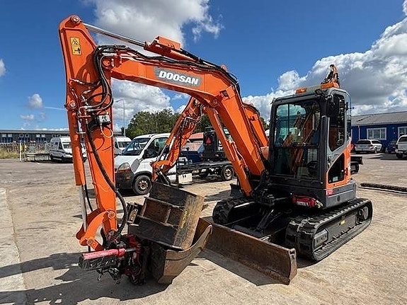 Doosan DX 62 R-3