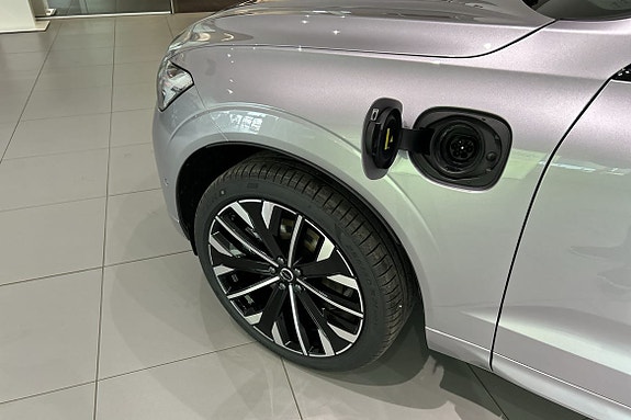Volvo XC60 16 of 17