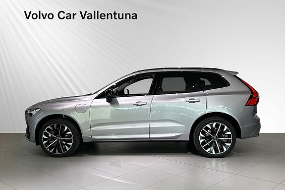 Volvo XC60 2 of 17