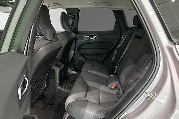 Volvo XC60 7 of 17