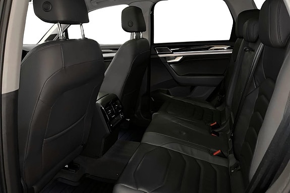 Volkswagen Touareg 9 of 20