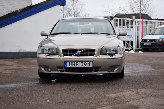 Volvo S80 2 of 13
