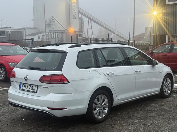Volkswagen Golf VII 8 of 10