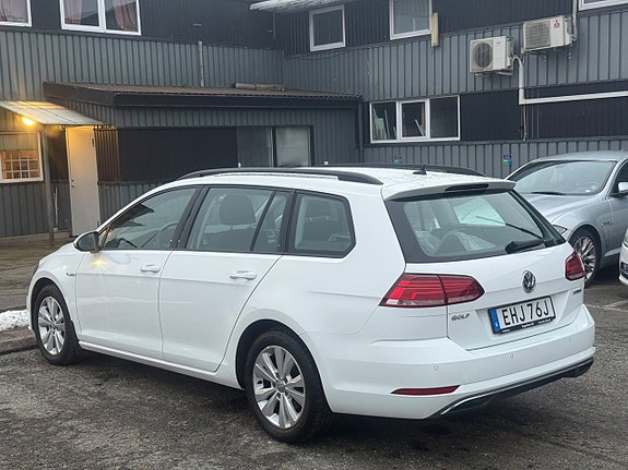 Volkswagen Golf VII 10 of 10