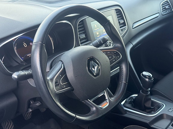 Renault Megane IV 5 of 5