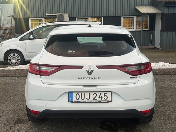 Renault Megane IV 11 of 12
