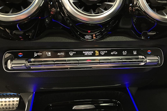 Mercedes-Benz GLB220 d 16 of 26
