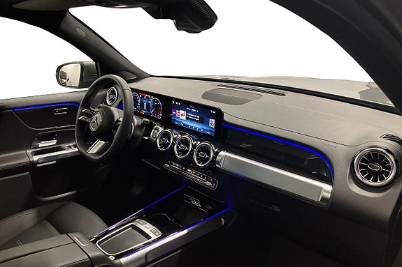 Mercedes-Benz GLB220 d 13 of 26