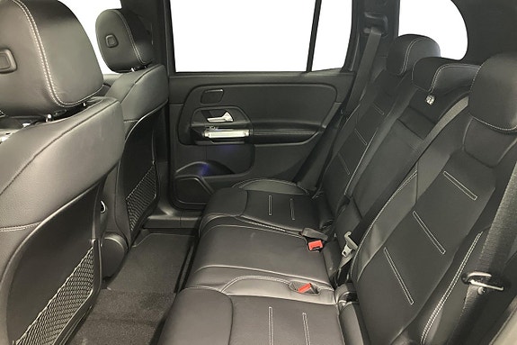 Mercedes-Benz GLB220 d 14 of 26