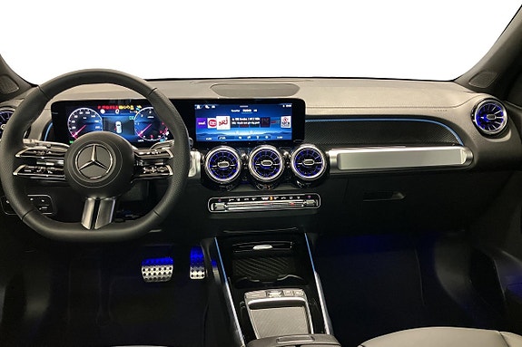 Mercedes-Benz GLB220 d 12 of 26