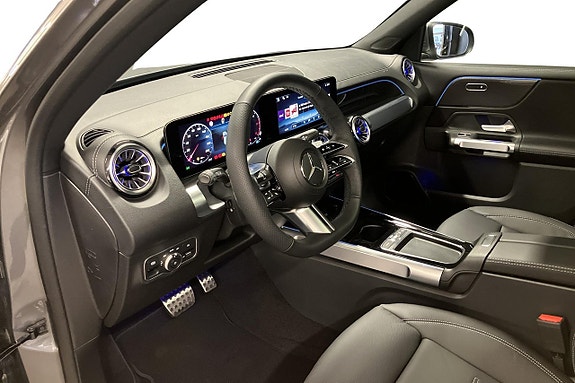 Mercedes-Benz GLB220 d 10 of 26