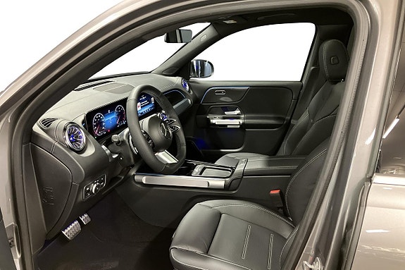 Mercedes-Benz GLB220 d 15 of 26