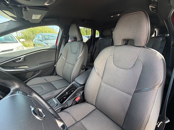 Volvo V40 Cross Country 10 of 19