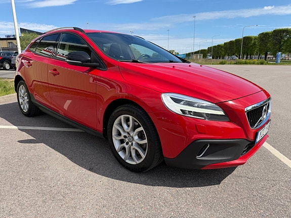 Volvo V40 Cross Country 7 of 19