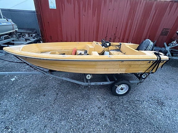 Lohi 4.6 m med 2 mercury 40 Hk rep objekt