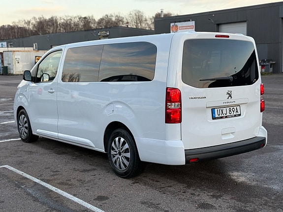 Peugeot Traveller 3 of 5