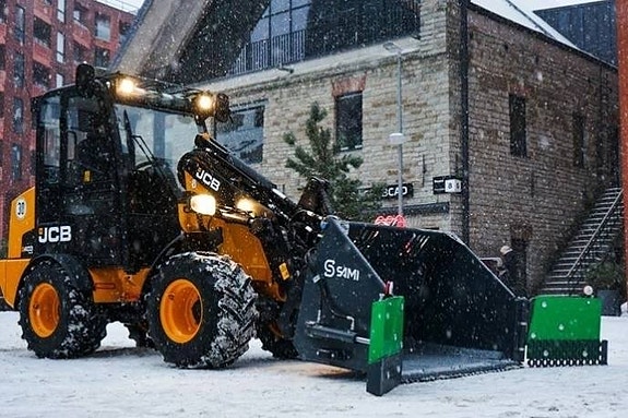 JCB 403 Plus 30km/h kampanjränta 1,99%