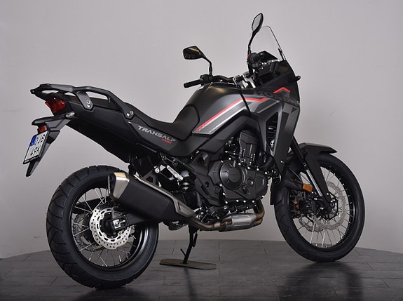 Honda XL750 Transalp Boka din Transalp idag! 14 of 19