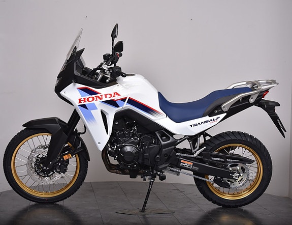 Honda XL750 Transalp Boka din Transalp idag! 9 of 19